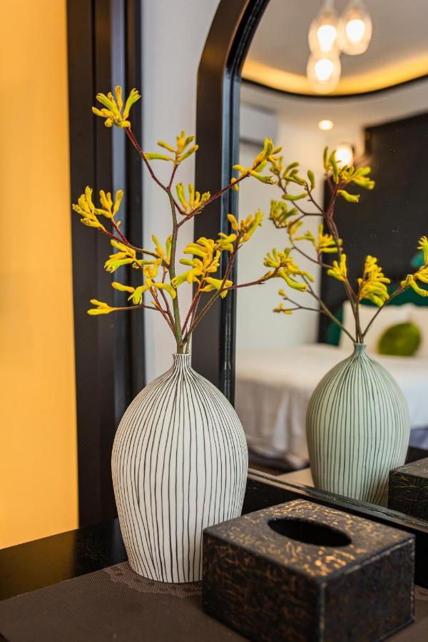 Hanoi Center Silk Boutique Hotel & Travel Exterior photo